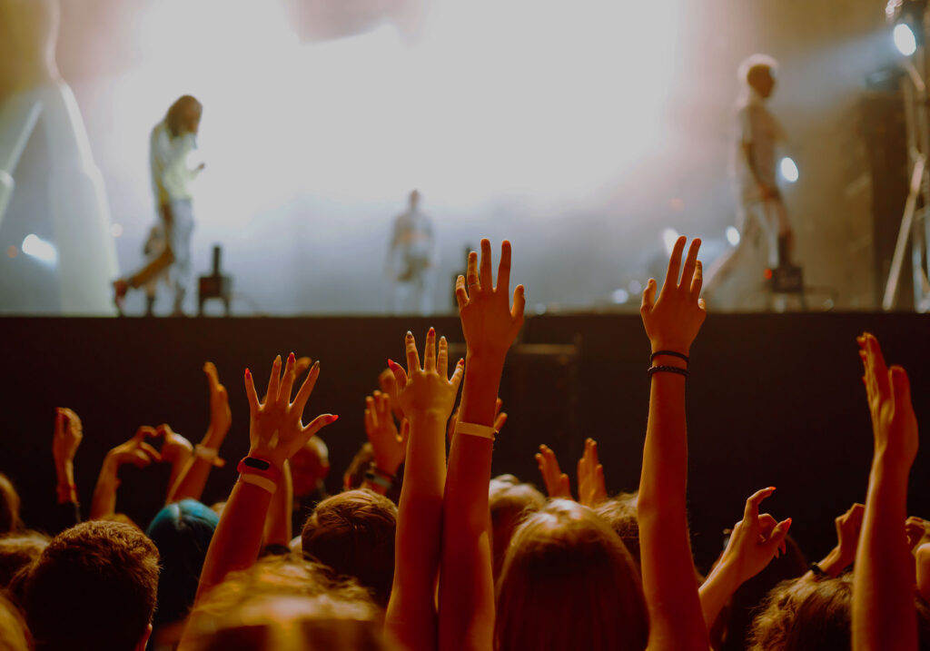The Fan Favorite: What Listeners Are Saying About This Week’s Chart-Toppers